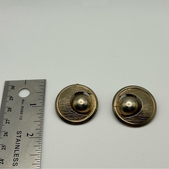 Vintage Alice Silver Tone Atomic Geometric Crescent MoonRound Clip On Earrings - Picture 6 of 6